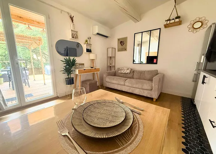 Holiday home Le Mazet L'intimiste Les Hauts De *