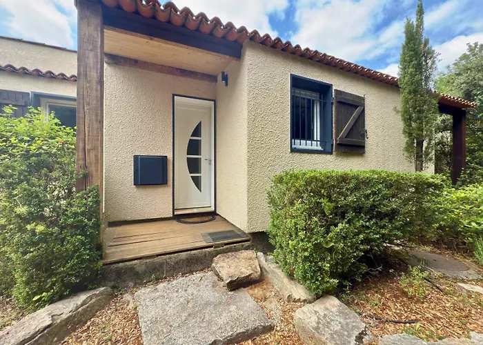 Holiday home Le Mazet L'intimiste Les Hauts De Nimes